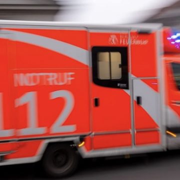 + + Zeugenaufruf: Senior (72) schwer verletzt die Polizei bittet um hilfe + +